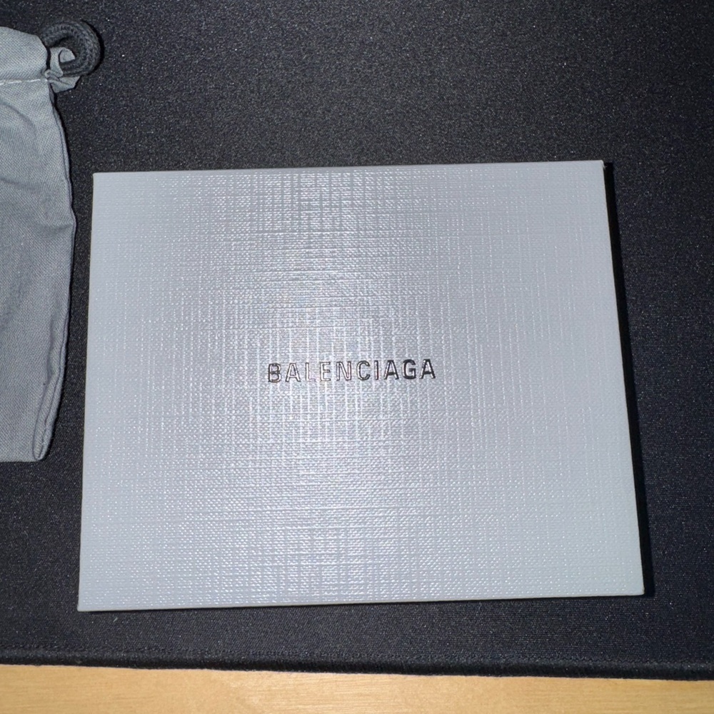 BALENCIAGA WOMEN'S CASH CARD HOLDER IN BLACK - Picture 4 of 6